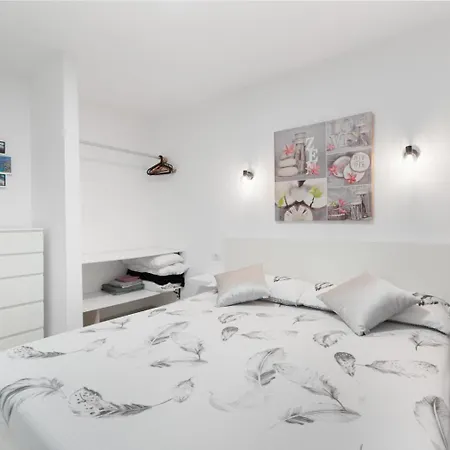 Sunny Halley Эль-Медано