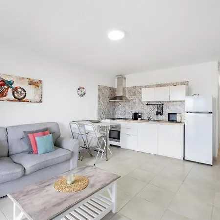 Sunny Halley El Médano